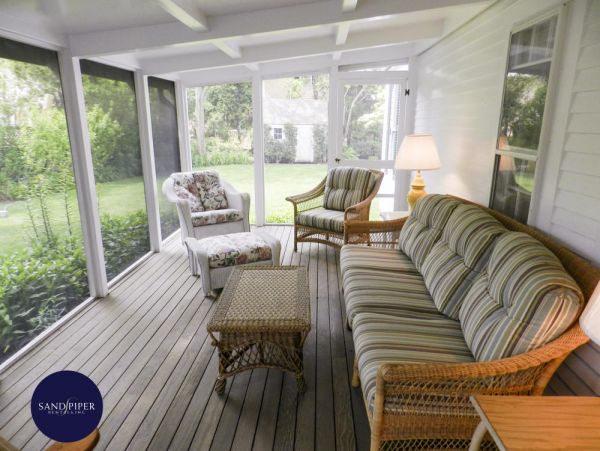Cape Cod Home 995138