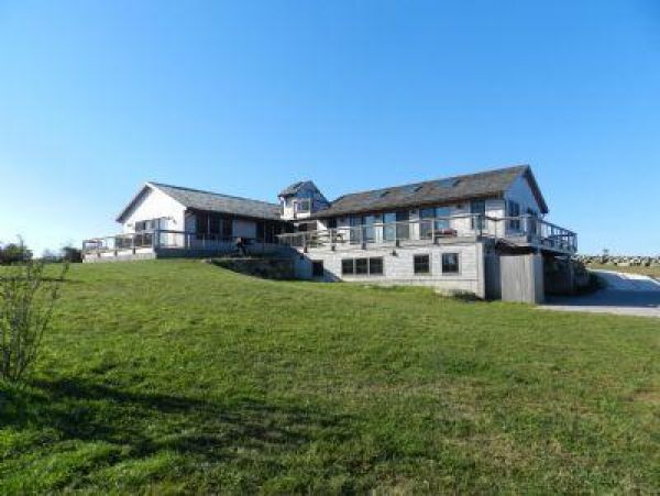 Cape Cod Home 995139