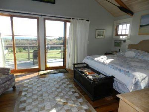 Cape Cod Home 995139