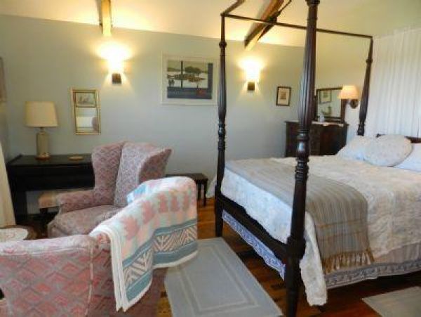 Cape Cod Home 995139