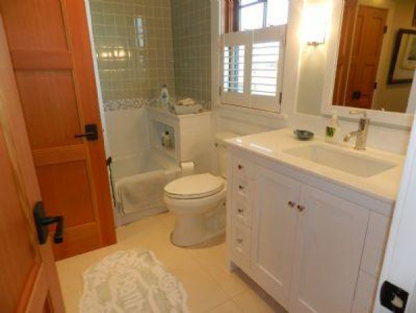 Cape Cod Home 995139