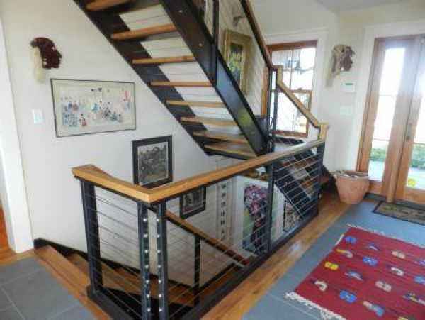 Cape Cod Home 995139
