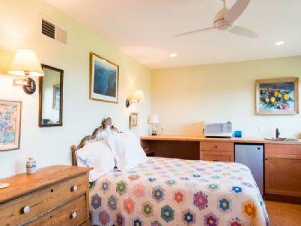 Cape Cod Home 995139