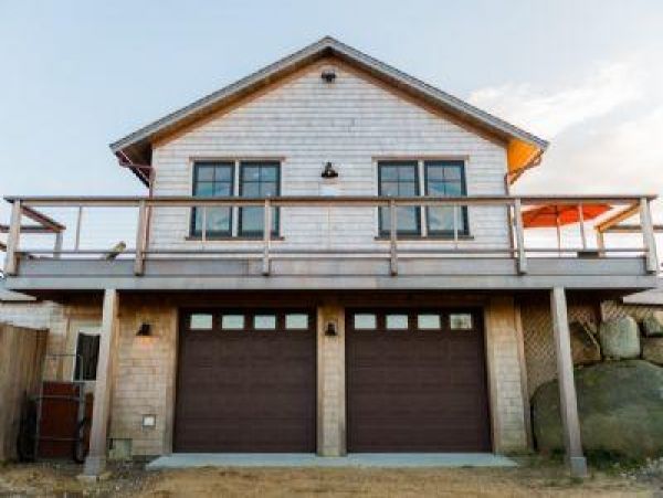 Cape Cod Home 995139