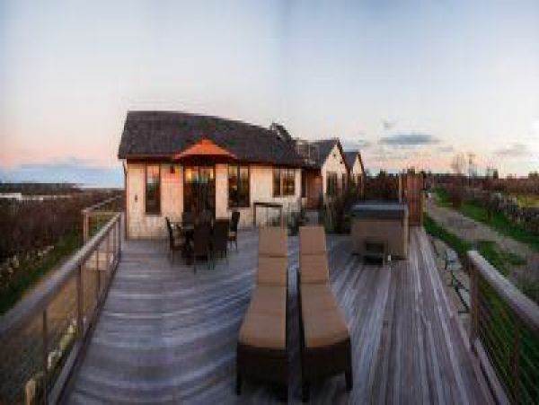 Cape Cod Home 995139