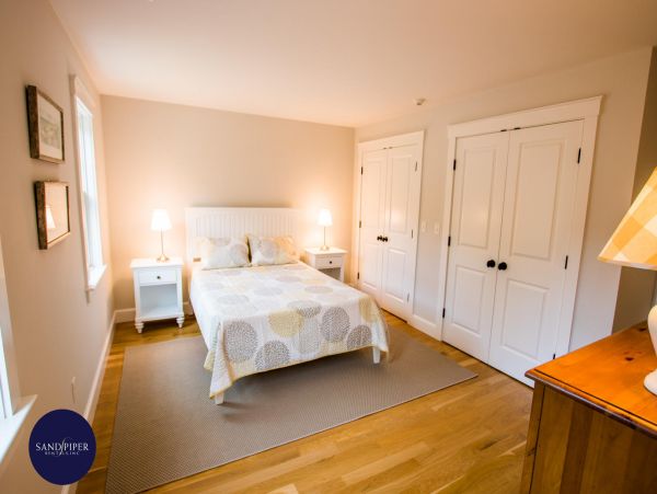 Cape Cod Home 995140