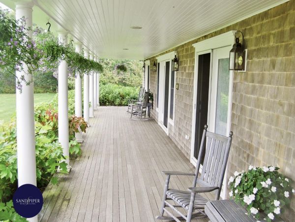 Cape Cod Home 995141