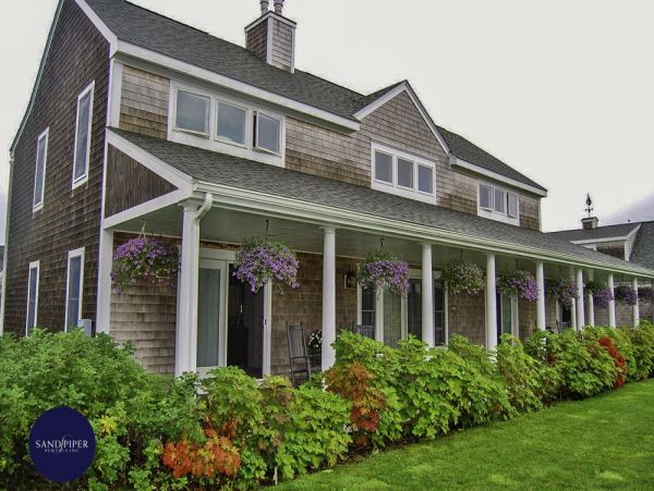 Cape Cod Home 995141