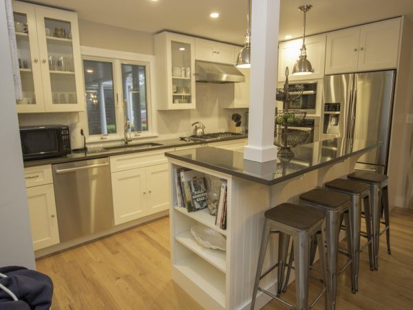 Cape Cod Home 995141