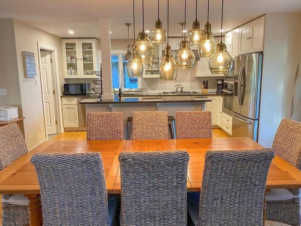 Cape Cod Home 995141