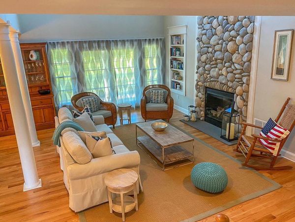 Cape Cod Home 995141