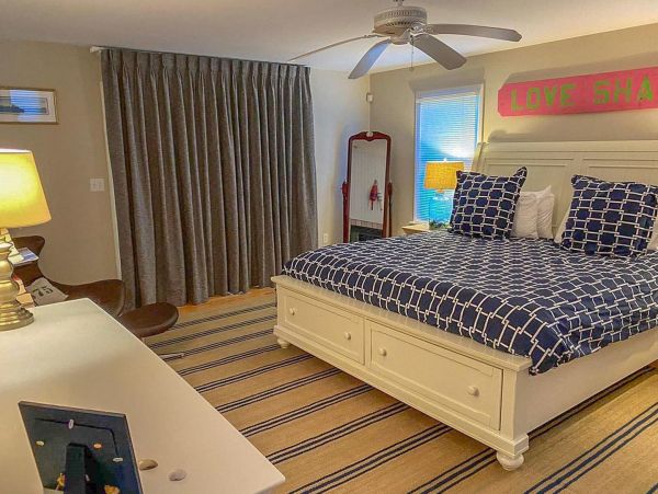 Cape Cod Home 995141