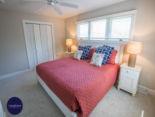 Cape Cod Home 995141