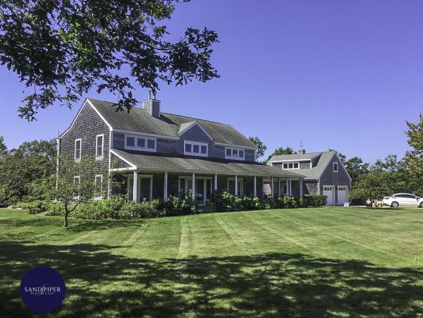 Cape Cod Home 995141