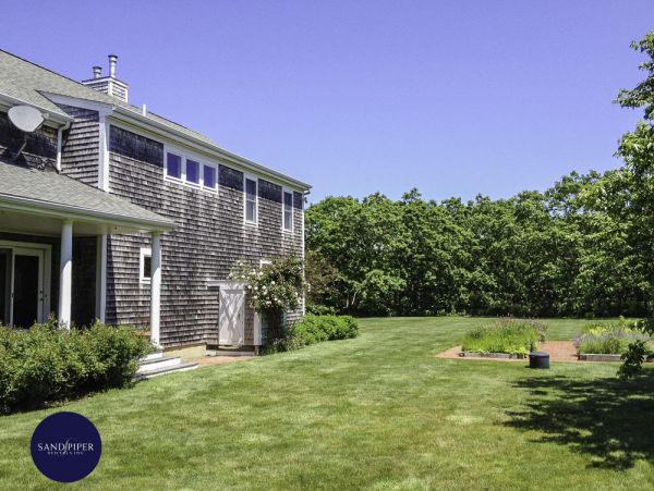 Cape Cod Home 995141