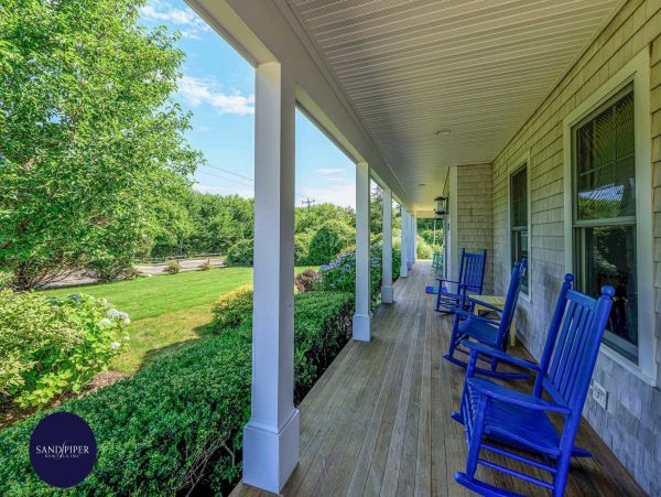 Cape Cod Home 995143