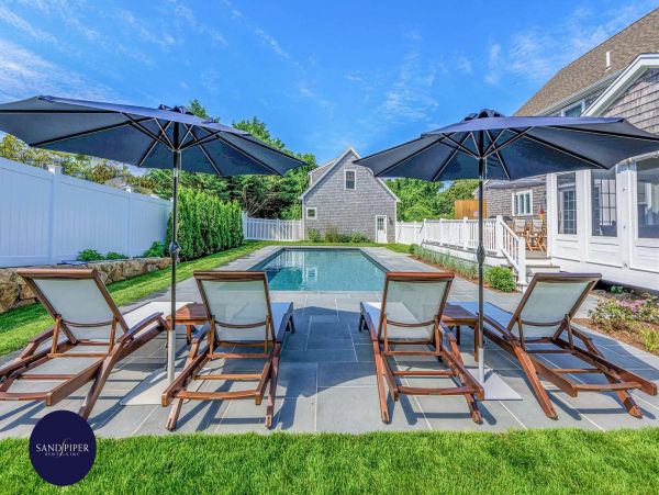 Cape Cod Home 995143