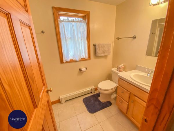 Cape Cod Home 995144