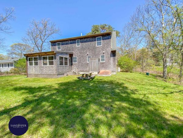 Cape Cod Home 995144