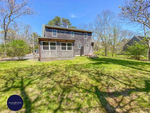 Cape Cod Home 995144