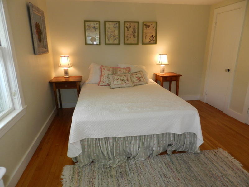 Cape Cod Home 995145