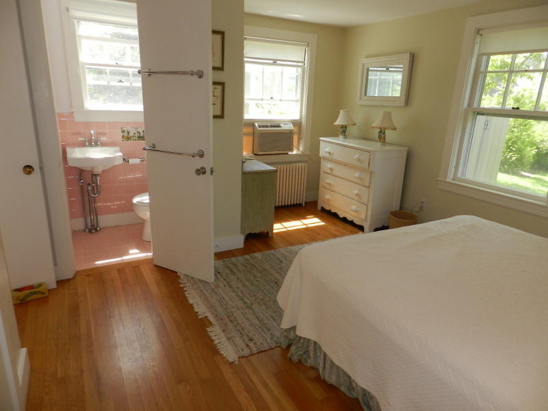 Cape Cod Home 995145