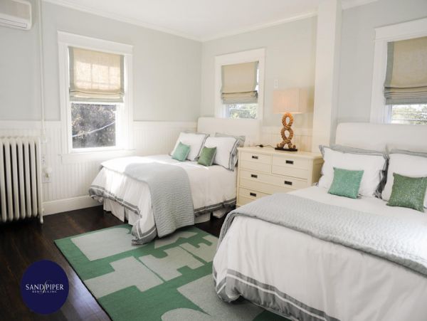 Cape Cod Home 995146