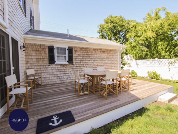 Cape Cod Home 995146