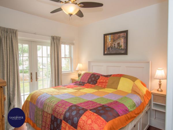 Cape Cod Home 995147