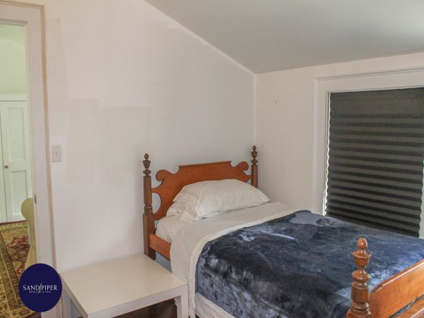 Cape Cod Home 995147