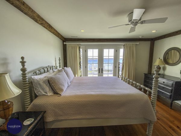 Cape Cod Home 995148