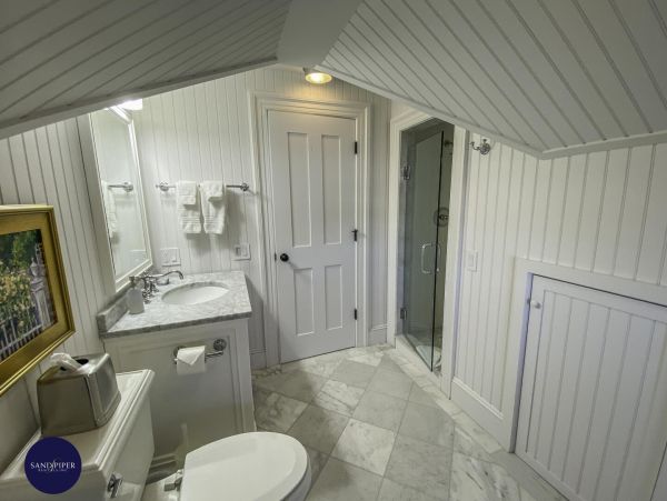Cape Cod Home 995148