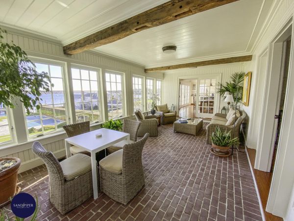 Cape Cod Home 995148