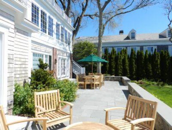 Cape Cod Home 995148