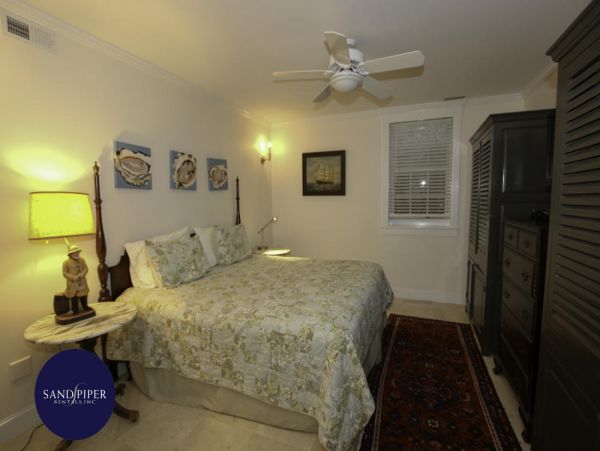 Cape Cod Home 995150