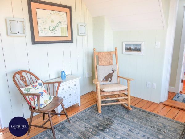 Cape Cod Home 995152
