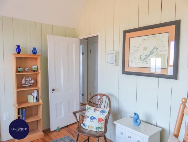 Cape Cod Home 995152