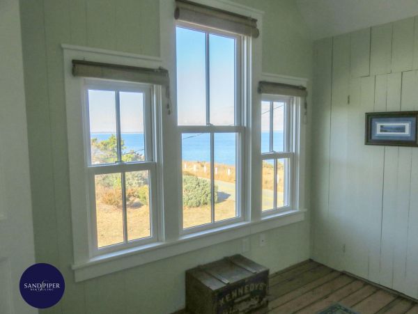 Cape Cod Home 995152