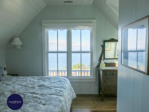 Cape Cod Home 995152