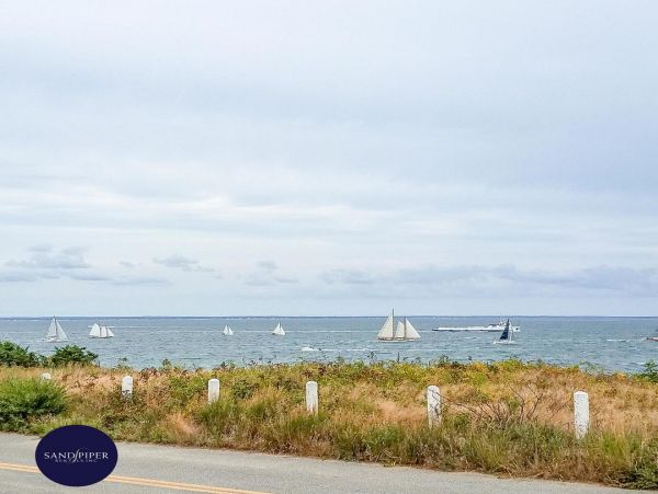 Cape Cod Home 995152