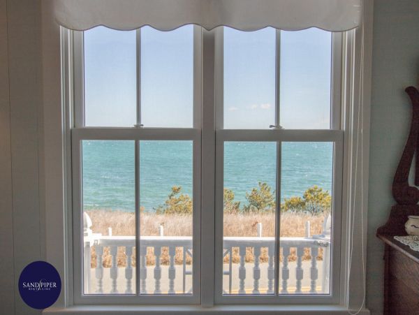 Cape Cod Home 995152