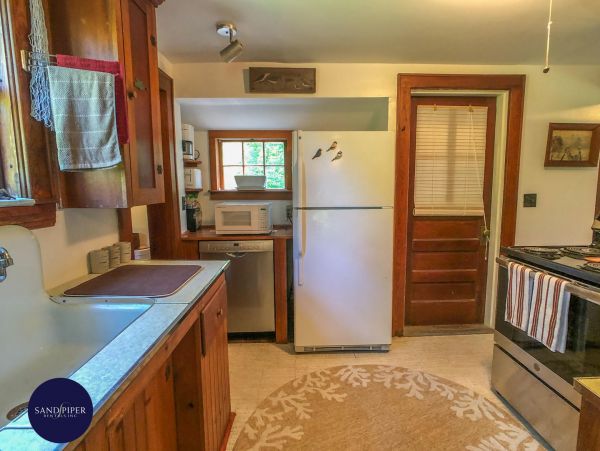 Cape Cod Home 995153