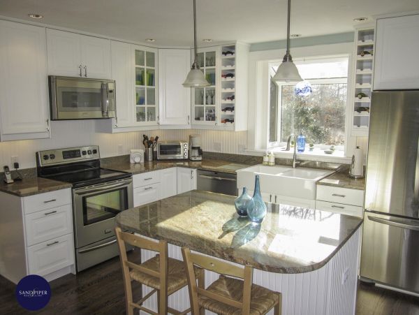 Cape Cod Home 995154