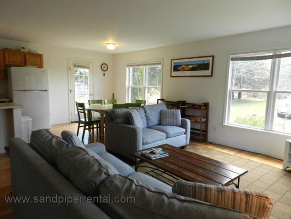 Cape Cod Home 995155