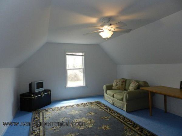 Cape Cod Home 995155
