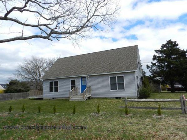 Cape Cod Home 995155