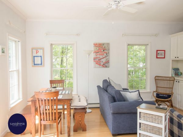 Cape Cod Home 995156