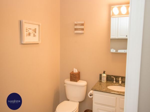 Cape Cod Home 995156