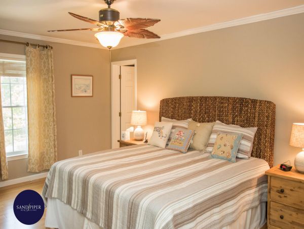 Cape Cod Home 995156