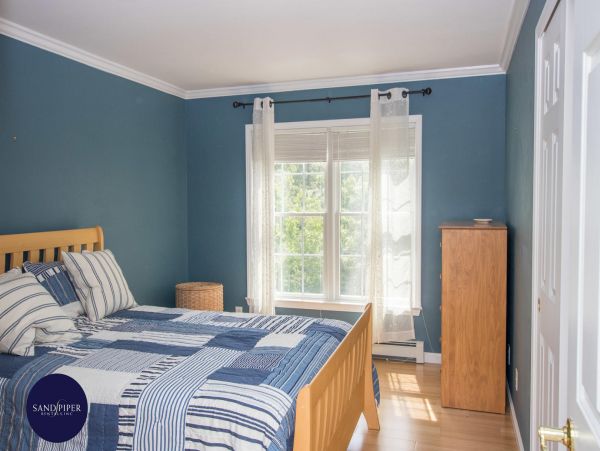 Cape Cod Home 995156